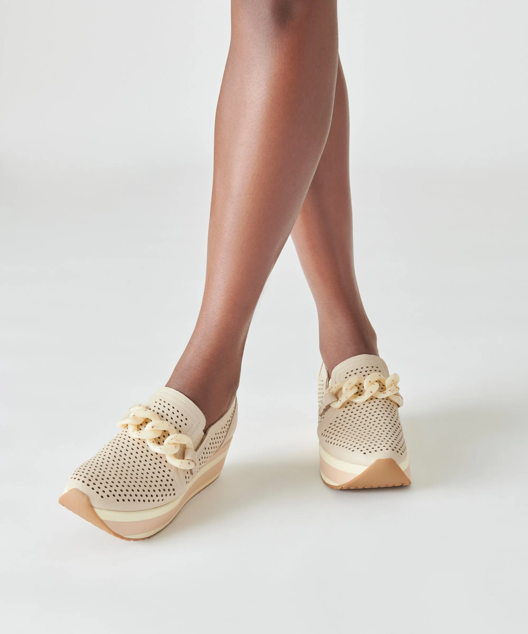 JHENEE PERFORATED SNEAKERS SAND NUBUCK