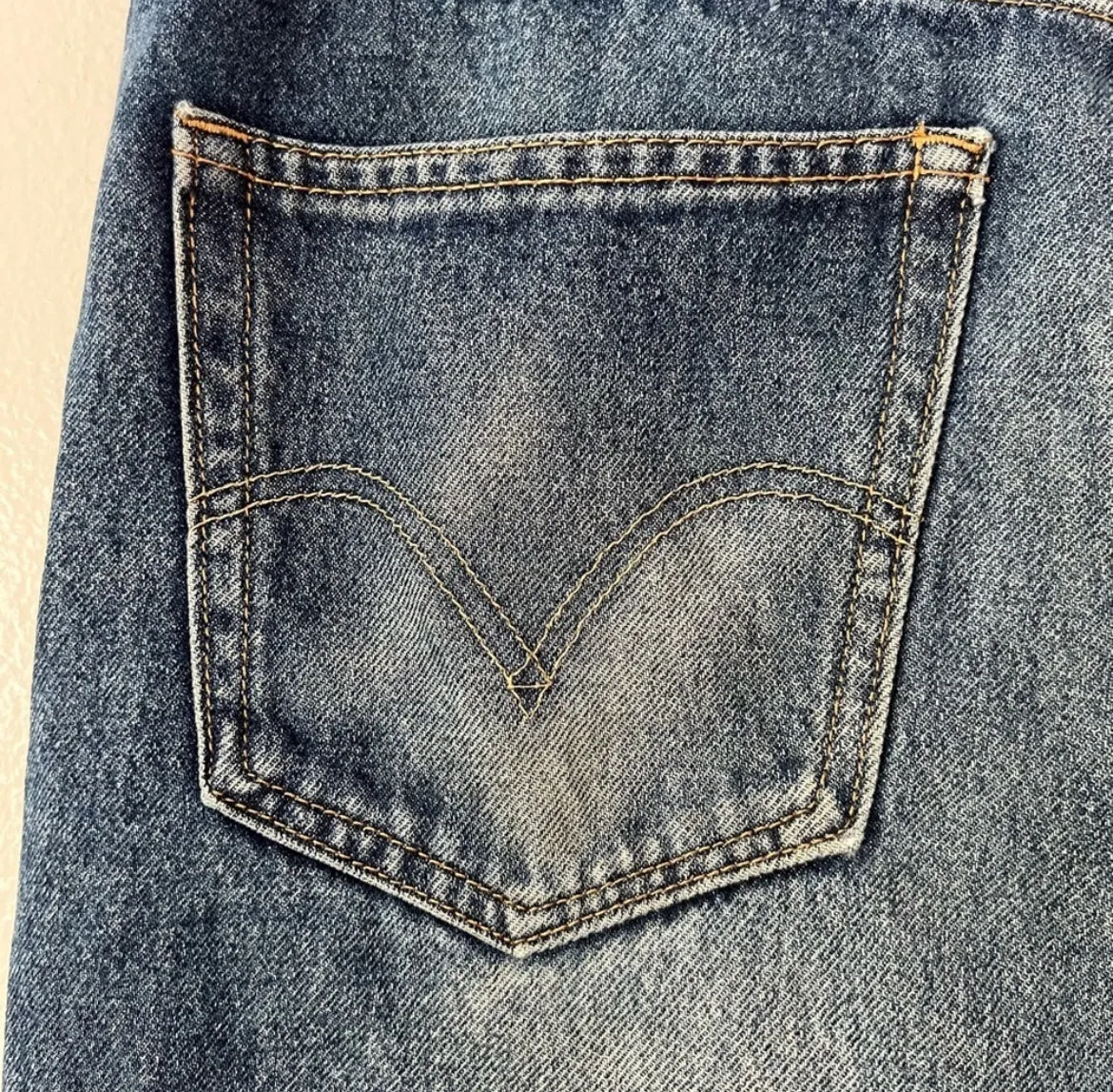 Levi’s Straight Fit 505