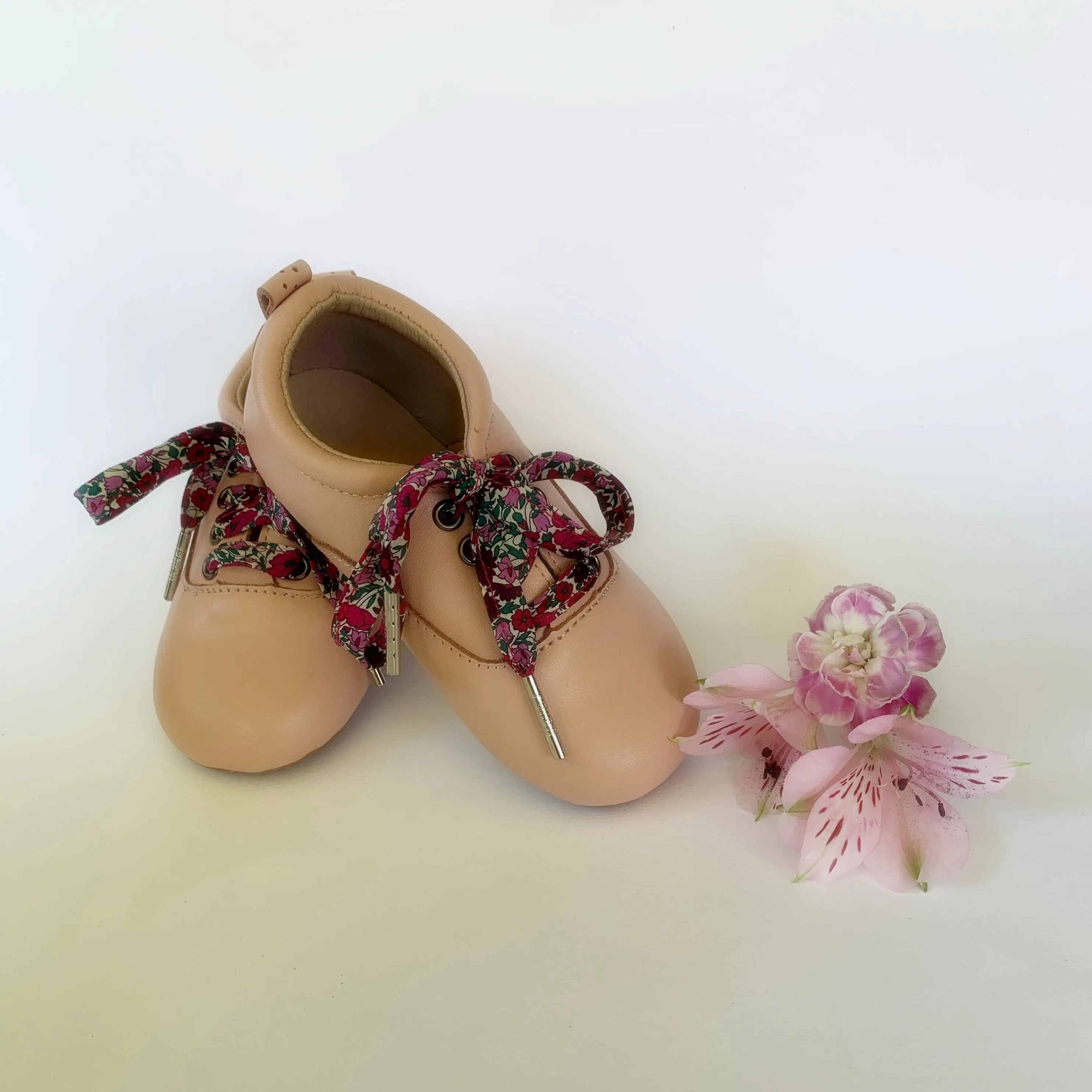 Liberty Laces - Petal   Bud B (Wine)